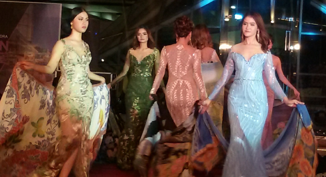 Cinta Batik, Vasa Hotel Surabaya Gelar Fashion Parade di Roof Top