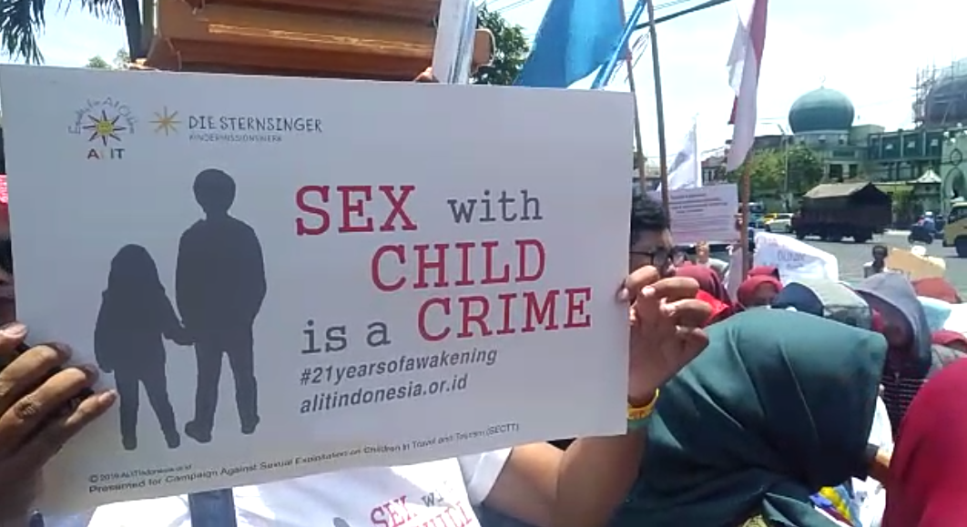 Demo di DPRD Jatim, Aliansi Perempuan Desak RUU P-KS Disahkan