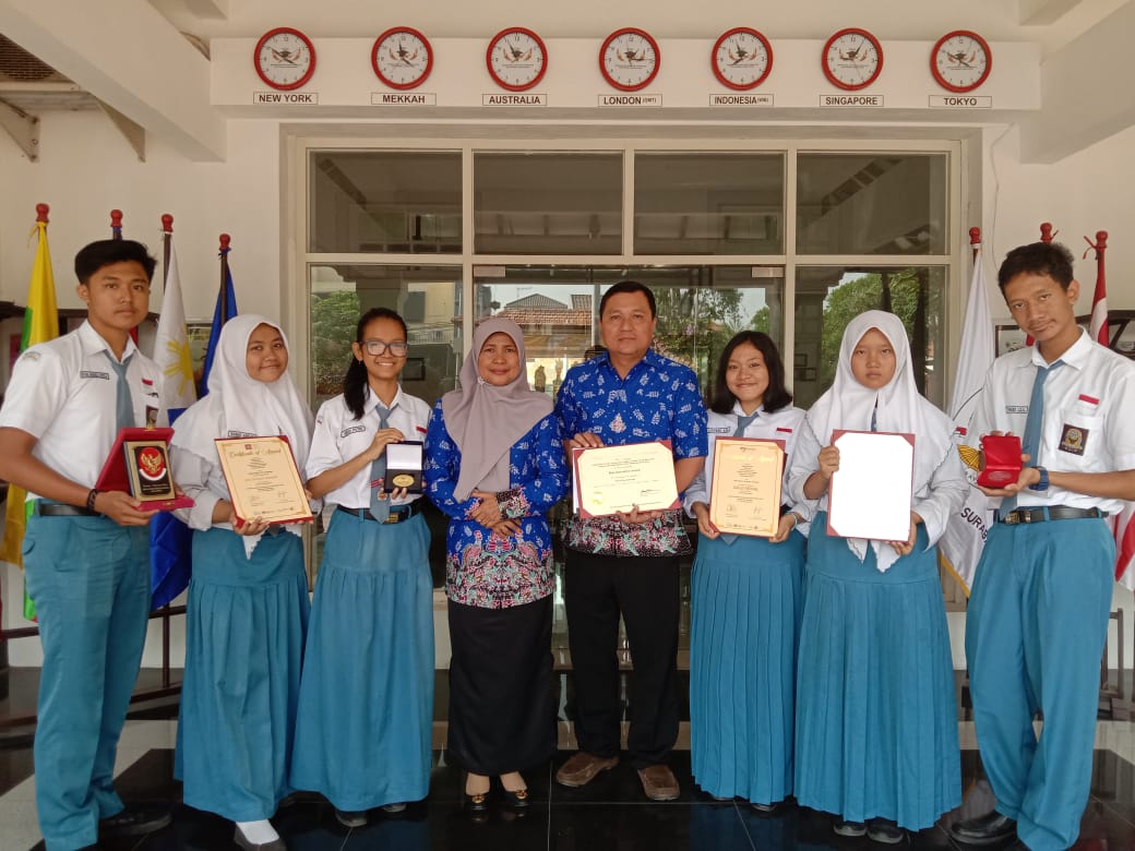 Inovasi Stetoskop Visual, Siswa SMAN 21 Surabaya Juara WICE 2019