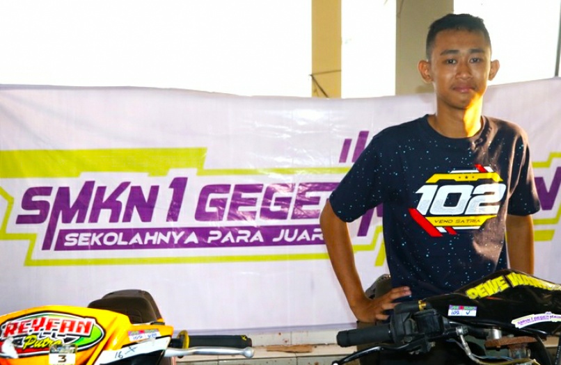 Veno Satria, Siswa Pilot Project SMK 1 Geger-Madiun Di Balap Motor
