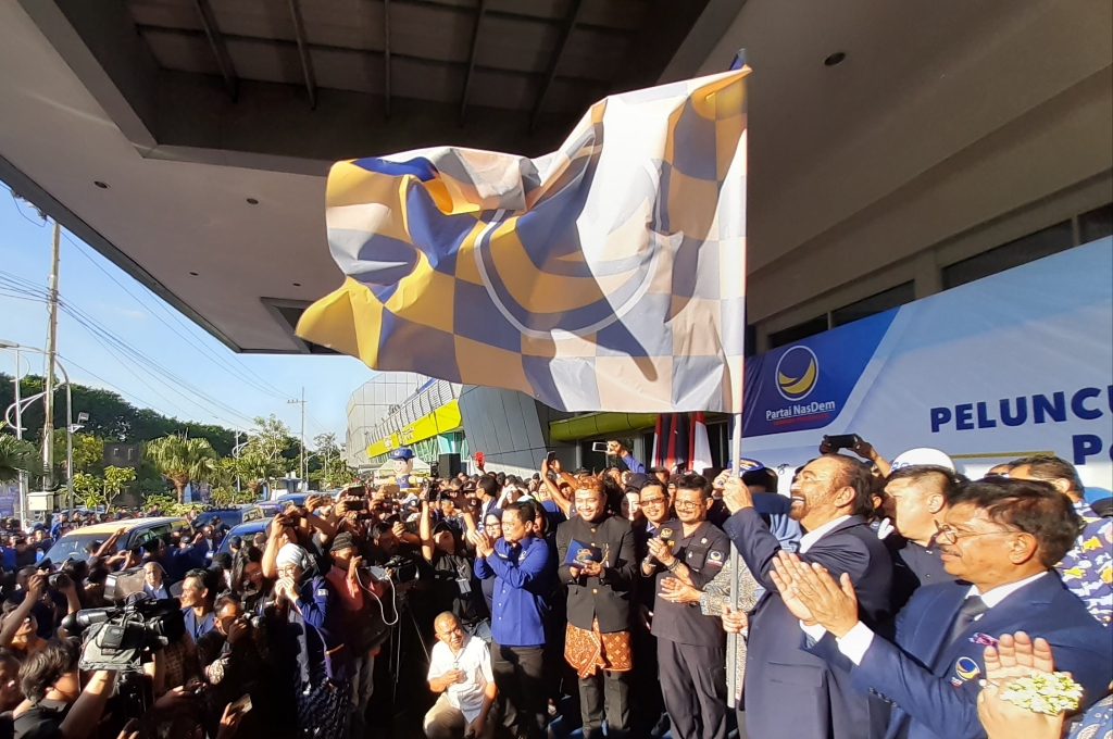 Rayakan HUT Ke-8, Partai NasDem Luncurkan Mobil Siaga