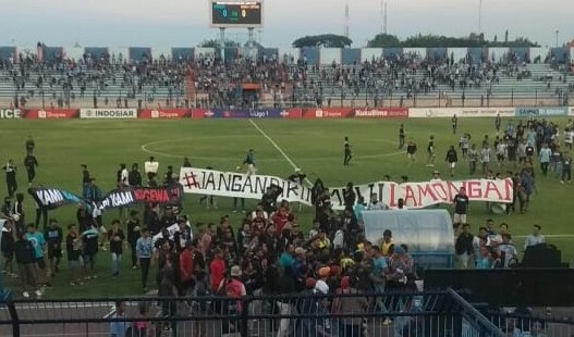 Sempat Ricuh, Persela Kalahkan Perseru