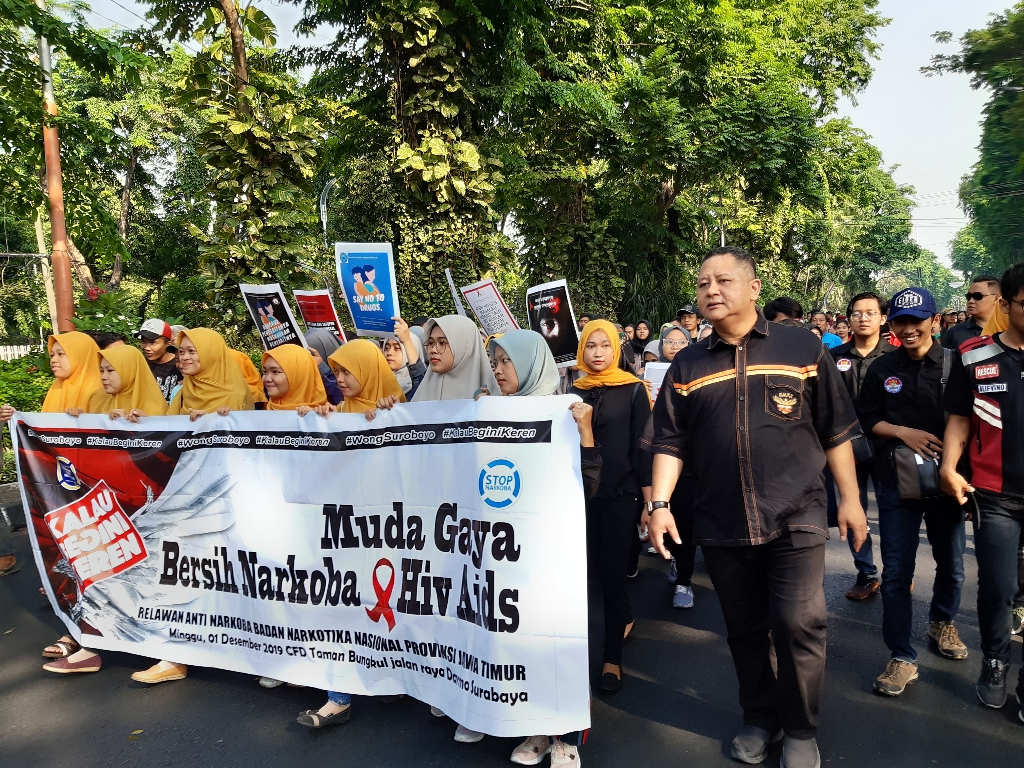 Hari AIDS Sedunia, Wawali Surabaya Ikut Aksi Turun Ke Jalan