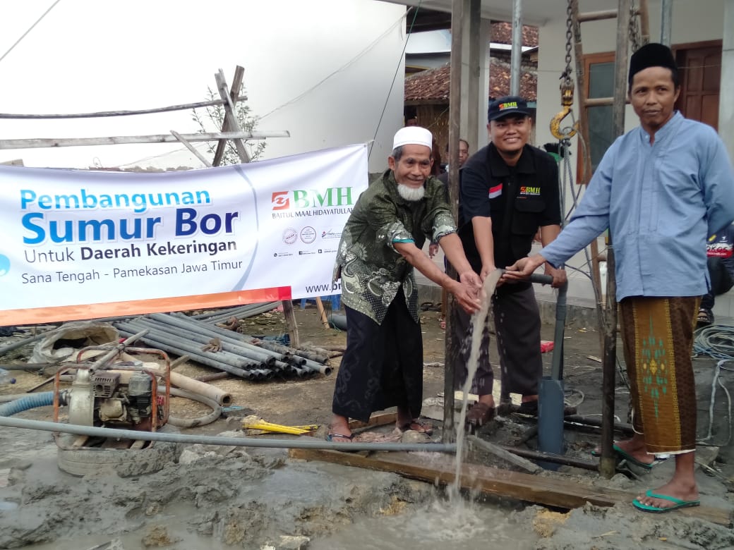 Bangun 16 Sumur Bor di 16 Desa di Jawa Timur, BMH Permudah Warga Cari Air Bersih