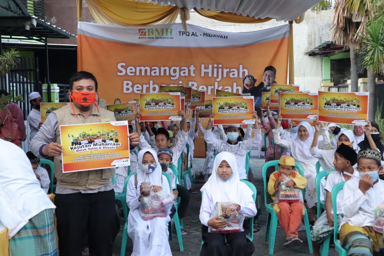 BMH Kembali Salurkan 1000 Bingkisan Muharram Dan Bangun Dua Sumur Bor Di Desa Krisis Air