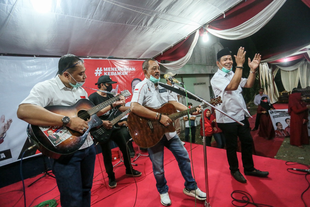 Safari Ke Surabaya Barat, Ini Janji Pasangan Er-Ji Jika Menang