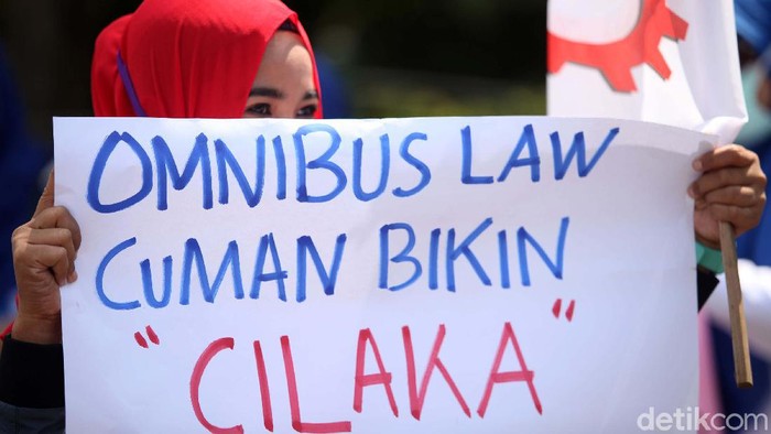 YLBHI: RUU Cipta Kerja Buka Peluang Korupsi