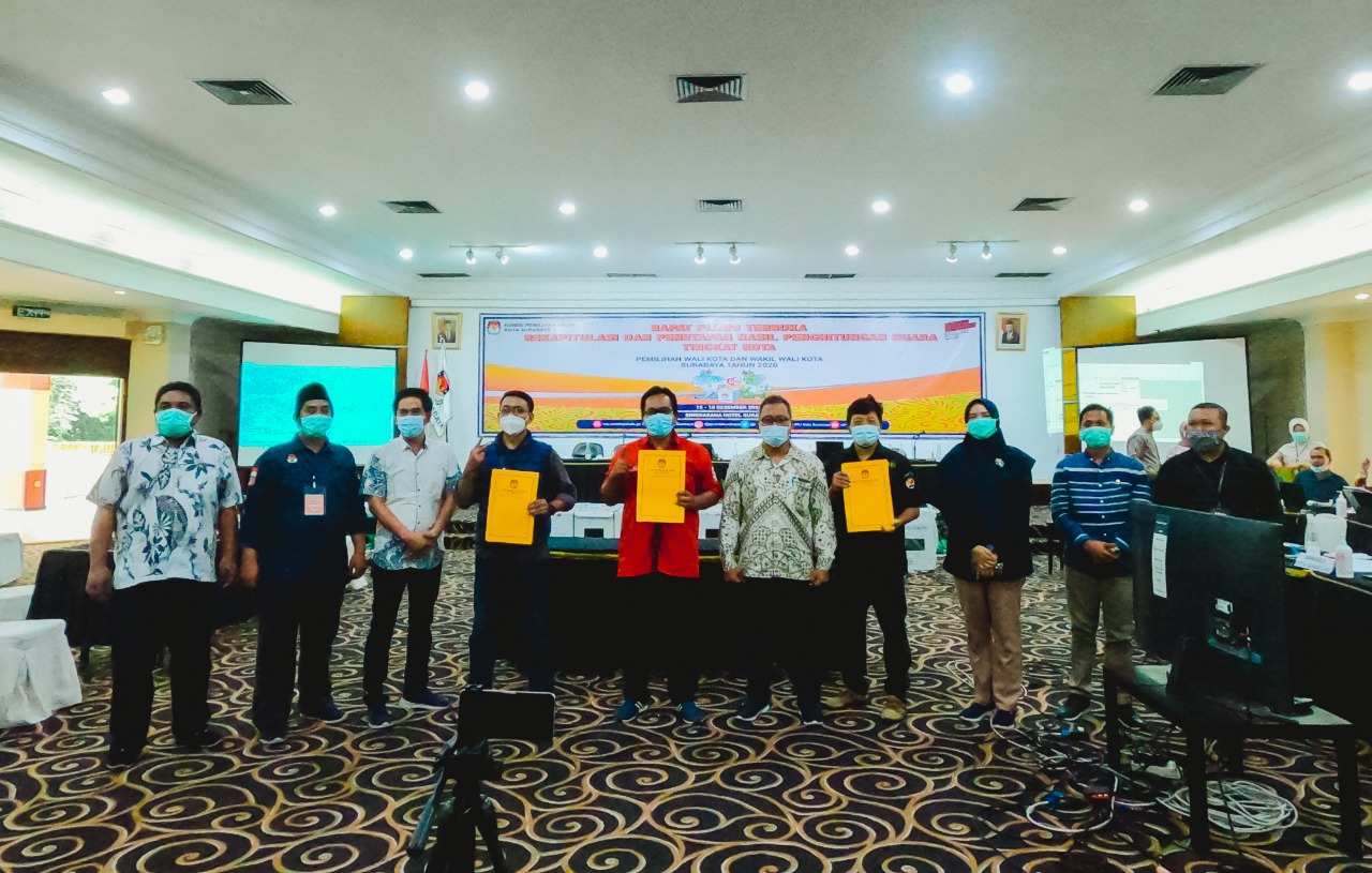 Rapat Pleno, KPU Surabaya Lakukan Rekapitulasi dan Penetapan Hasil Penghitungan Suara Tingkat Kota