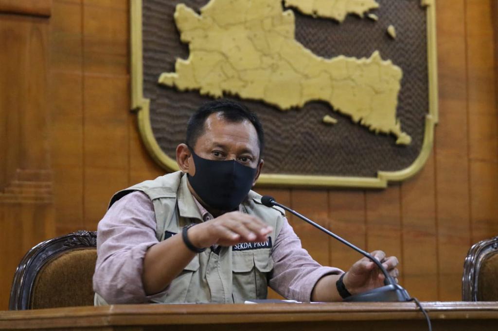 Gubernur Khofifah Tunjuk Heru Tjahjono Jabat Plh Sekdaprov Jatim