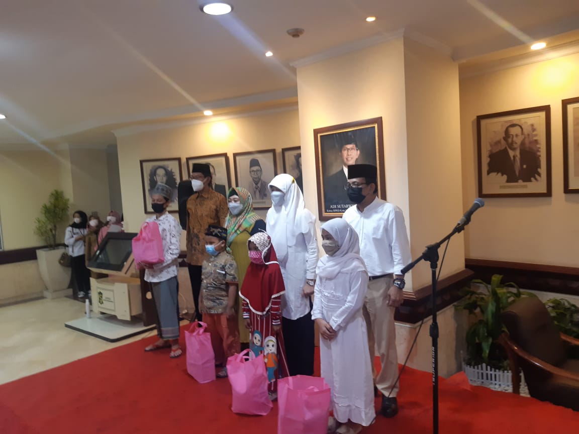 Lanjutkan Tradisi, DPRD Surabaya Adakan Buka Puasa Bersama Anak Yatim