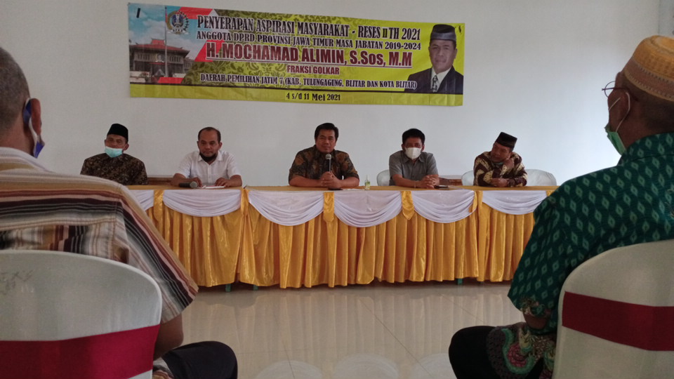 Pemerintah Harus All Out Bantu Korban PHK