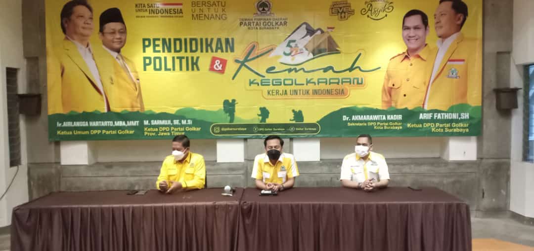 Melalui Kemah, Golkar Surabaya Beri Pendidikan Politik