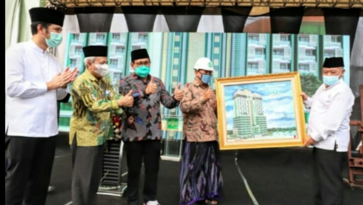 PDI Perjuangan Jatim Sumbang Pembangunan Menara NU