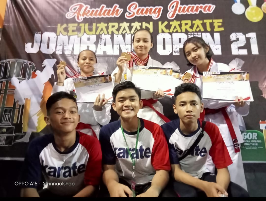Dojo Fortress Raih 5 Emas Kejuaraan Karate Jombang Open