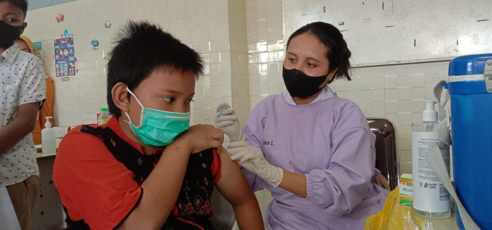 SD Muhammadiyah 18 Surabaya Wujudkan Herd Immunty dengan Vaksinasi Siswa