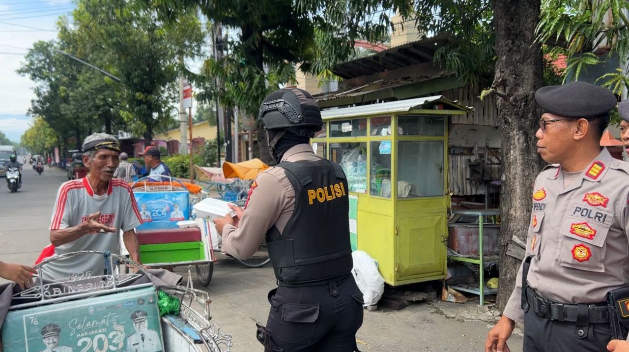 Bertemu Pasaber, Pekerja Jalanan di Situbondo Full Senyum