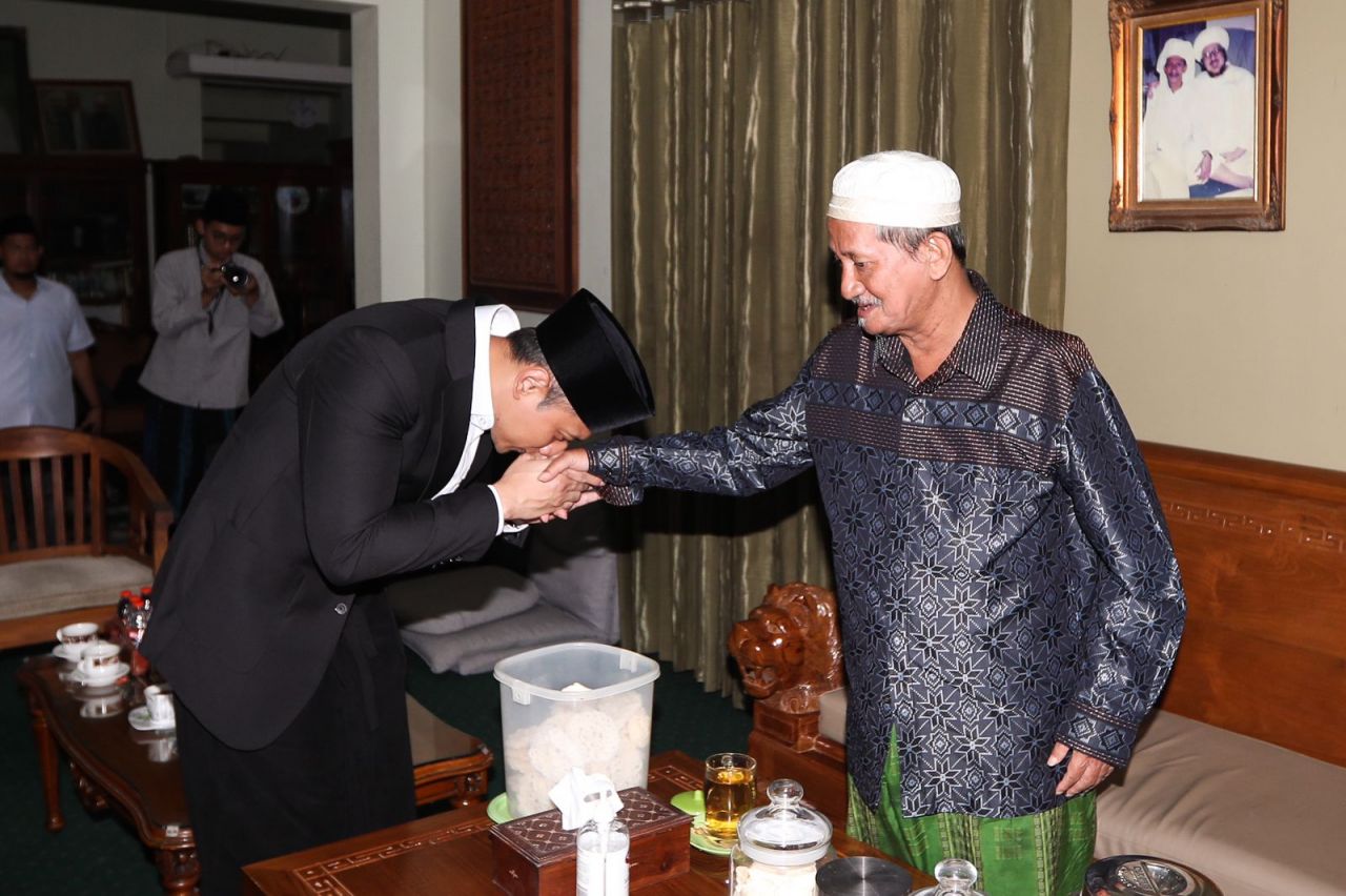 Sowan ke Ponpes Bumi Sholawat, AHY Dipuji Gus Ali