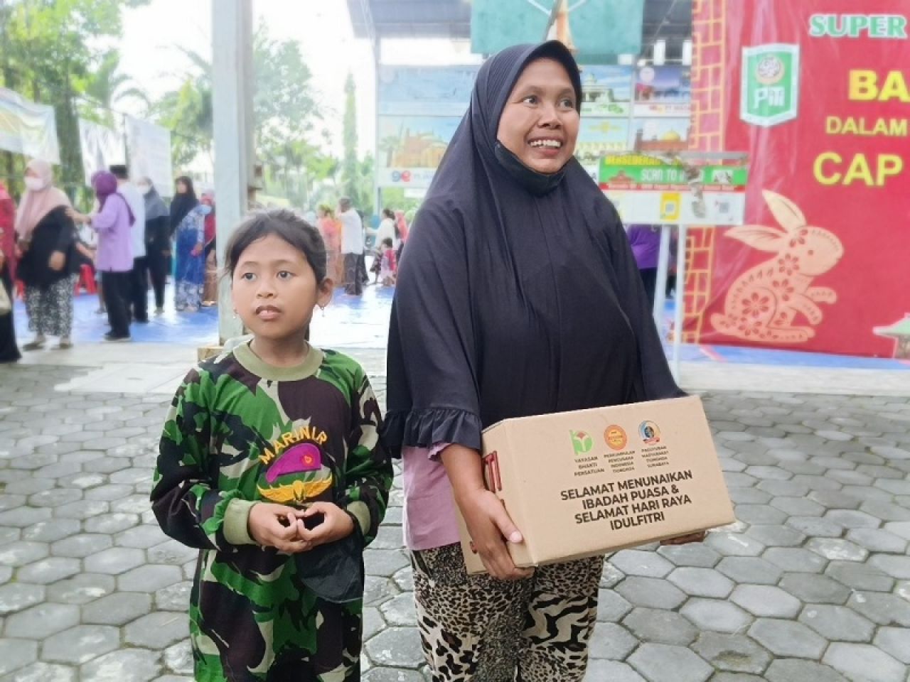 Masjid Cheng Hoo Surabaya Berbagi 1.000 Paket Sembako