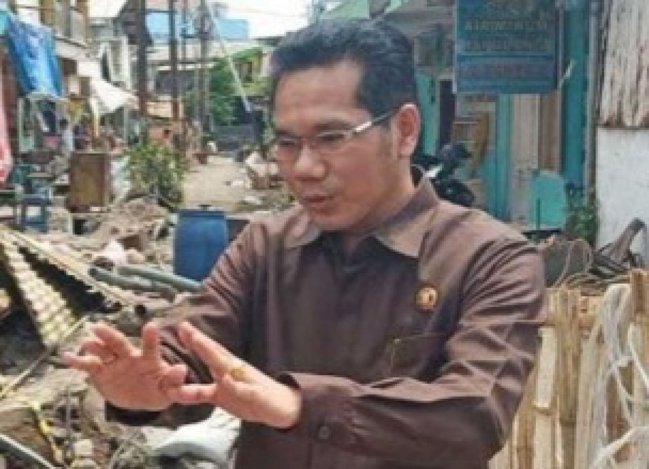 Heboh, Fraksi PDIP DPRD Kota Surabaya Pecat Anggota Komisi B Riswanto