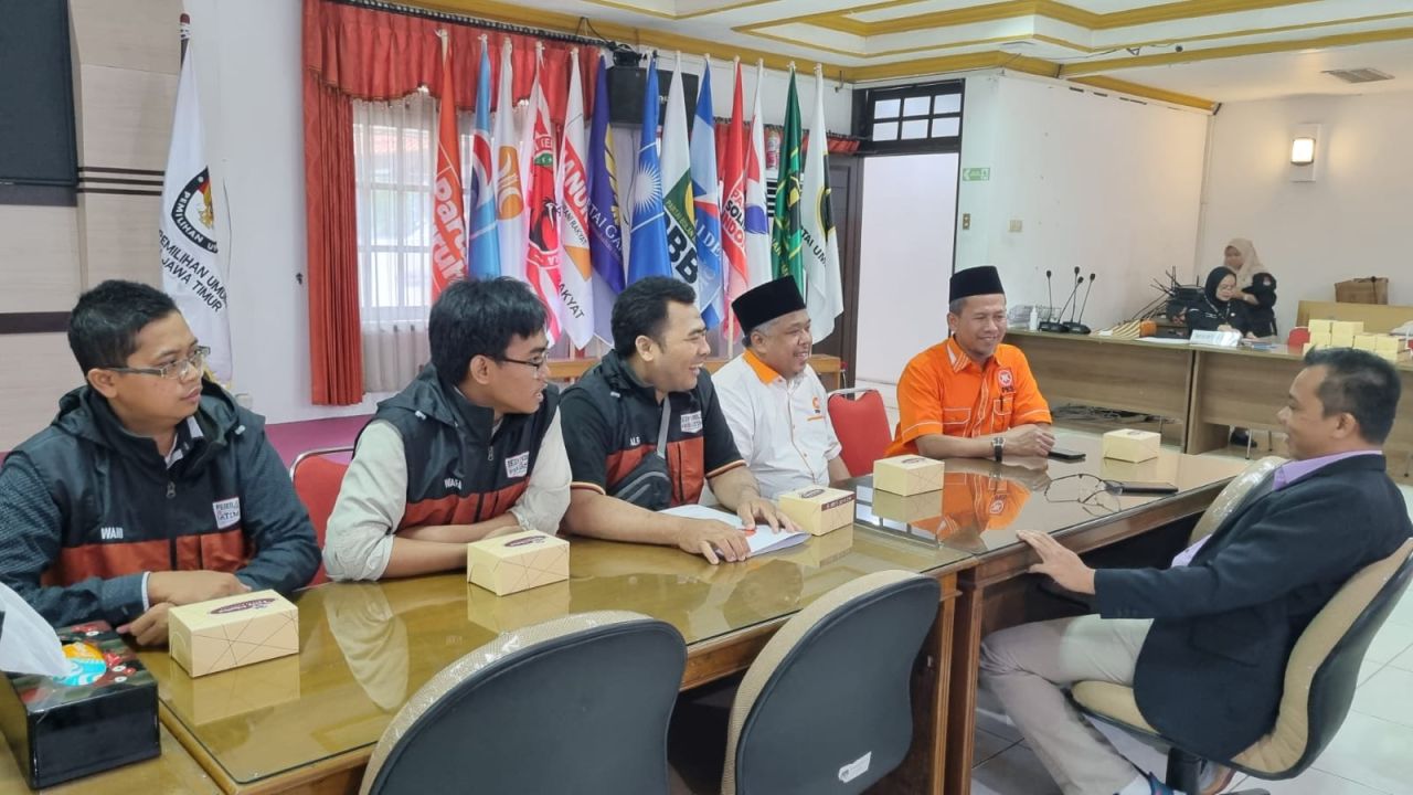 Berkas Perbaikan&nbsp;Bacaleg&nbsp;PKS Provinsi Jatim Lengkap, Kang Irwan Minta Terus Layani Rakyat