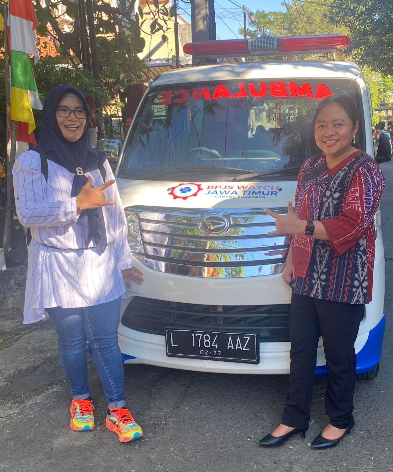 Agatha Beri Bantuan Mobil Kesehatan untuk Warga Surabaya