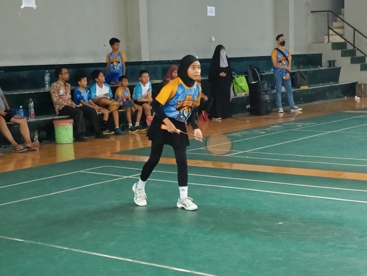 Pebulu Tangkis Mudipat Surabaya Beradu Skill di Home Tournament 2023