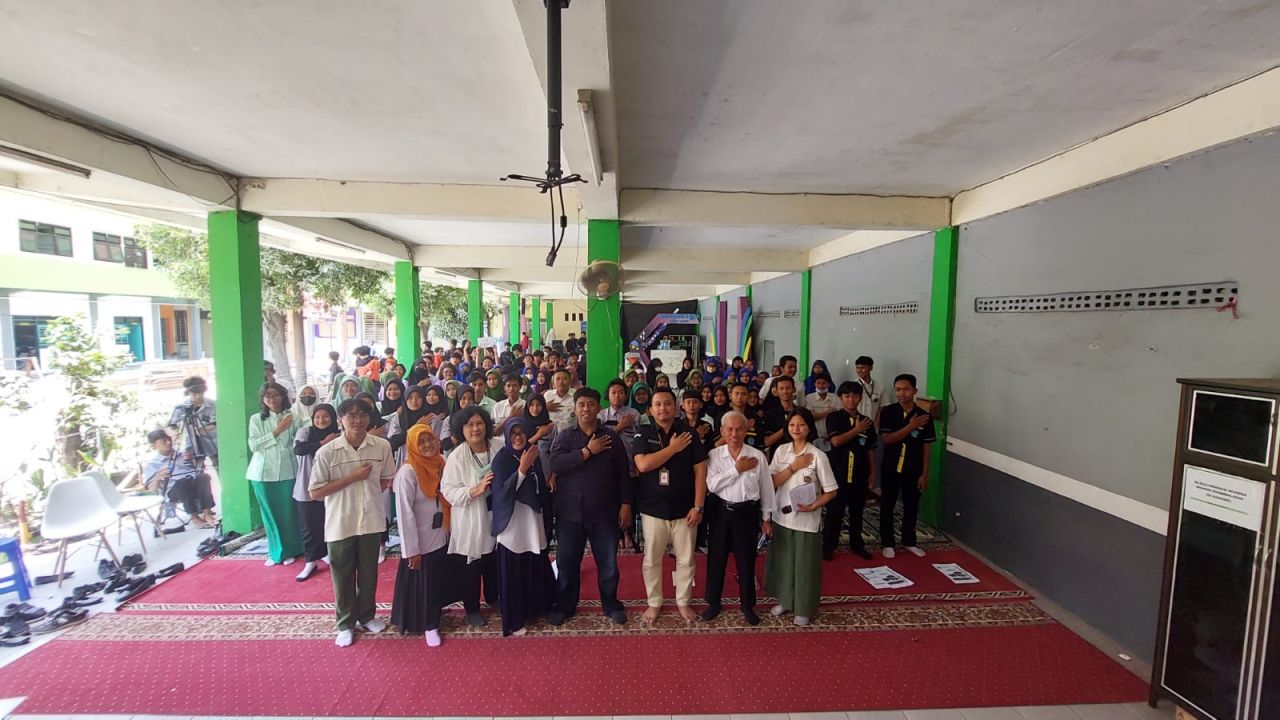 KPU Surabaya Berikan Penyuluhan Pemilu di SMA Mahardika