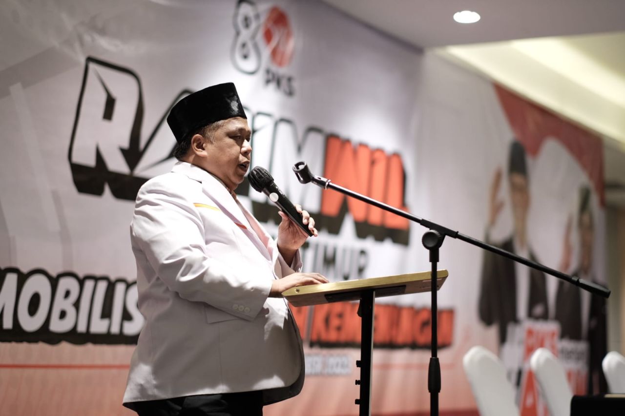 Ratusan Caleg PKS Jatim Teken Pakta Integritas, Kang Irwan: Ini Komitmen Kami pada Rakyat!