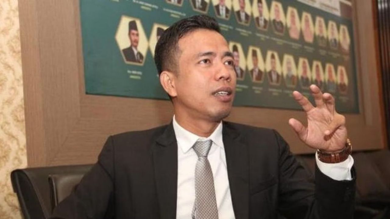 Khofifah&nbsp;Didesak&nbsp;Cabut Statement Prabowo-Gibran Seperti Sahabat Nabi