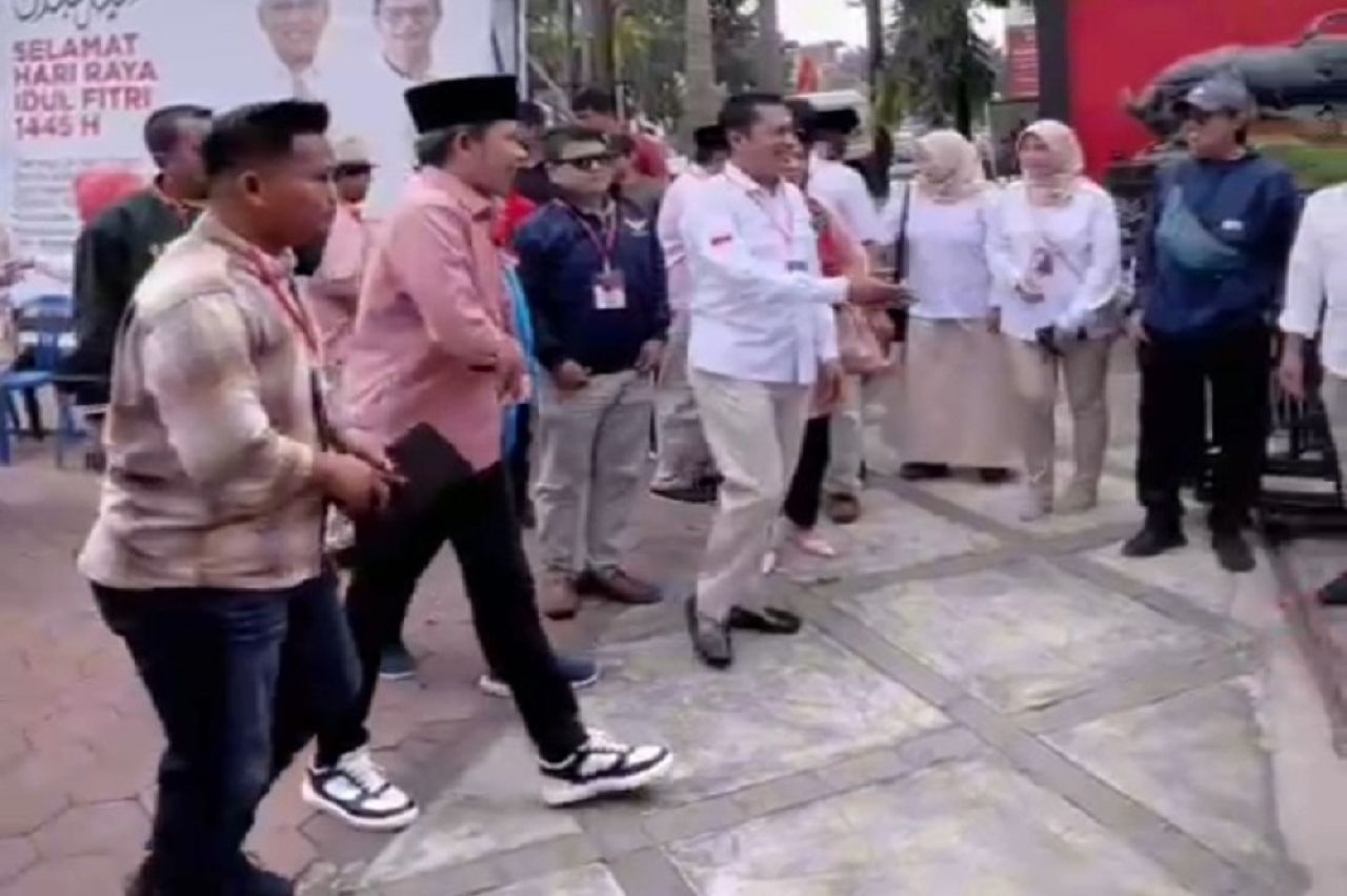 Menghitung Outfit Gus Fawait, Harganya Amit-amit