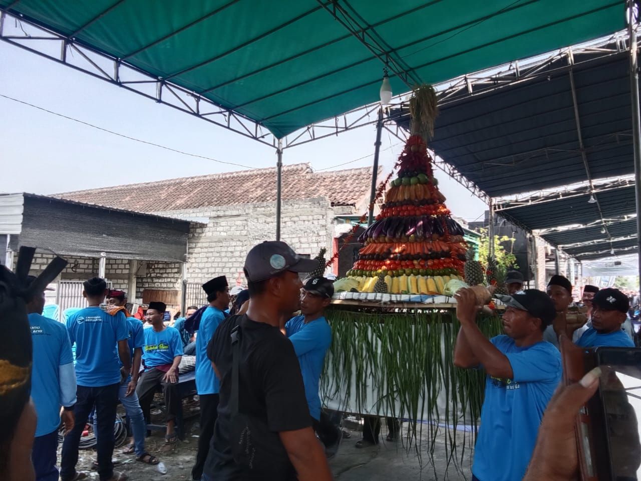 Kemeriahan Sedekah Bumi Dusun Medangan Gresik