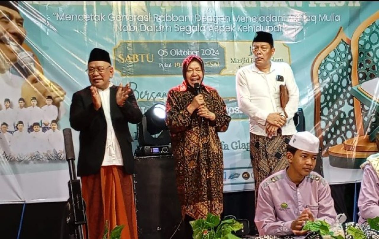 Hadiri Pengajian Akbar di Lamongan, Cagub Jatim Risma Disambati Masalah Air Bersih