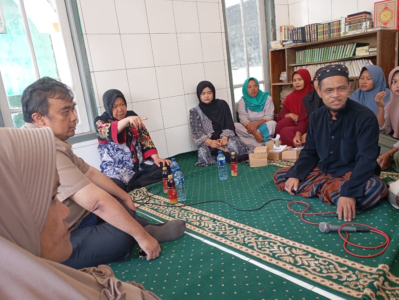 Risma Siapkan 10 Pemuda Nurul Aziz Situbondo untuk Digembleng jadi Pengusaha