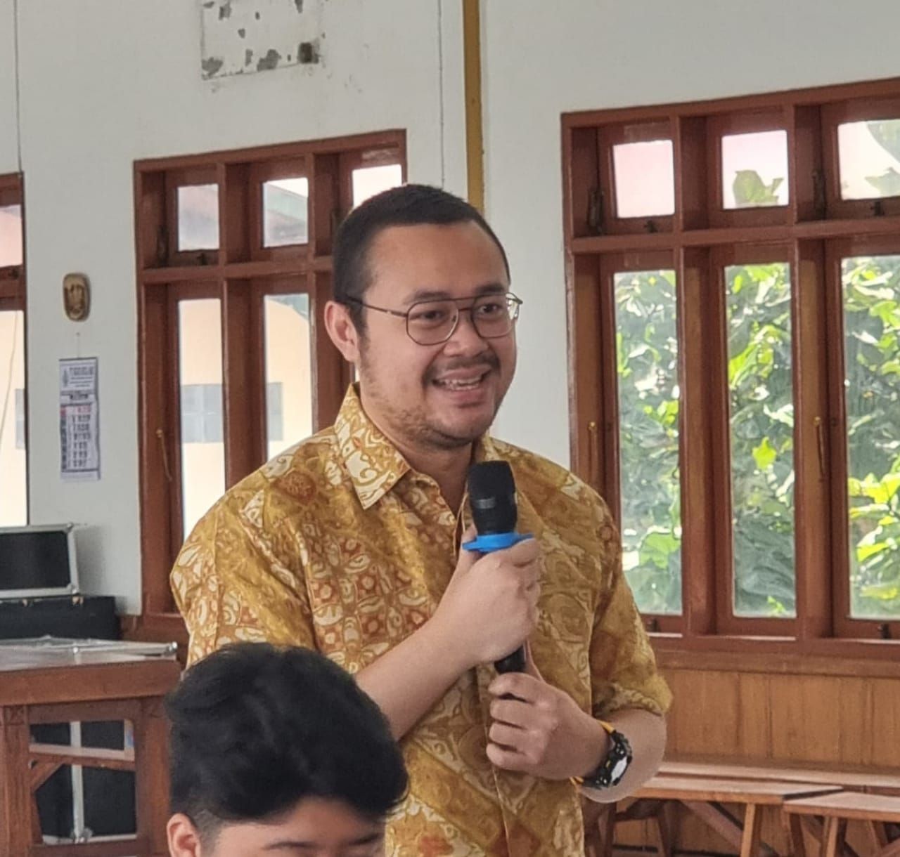 Prabowo Dilantik, Bayu Airlangga: Buku Paradoks Indonesia jadi Refleksi Kritis Perekonomian Bangsa