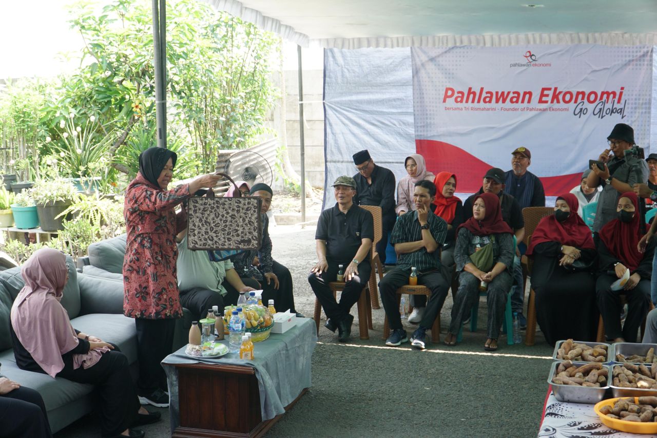 Risma Siap Kembangkan Program Pahlawan Ekonomi ala Surabaya di Jatim