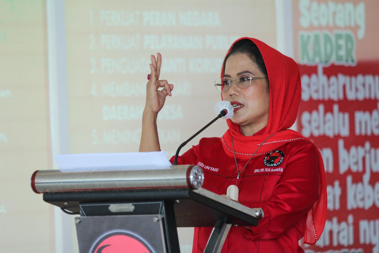 Seminar di Surabaya, PDIP Tegaskan Komitmen Konsisten Kawal Demokrasi