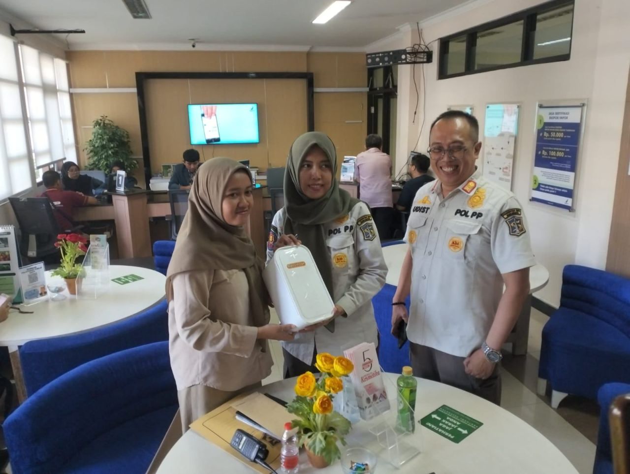 Sampel es krim beralkohol yang diteliti BPOM Surabaya. (Foto: Humas Pemkot Surabaya)