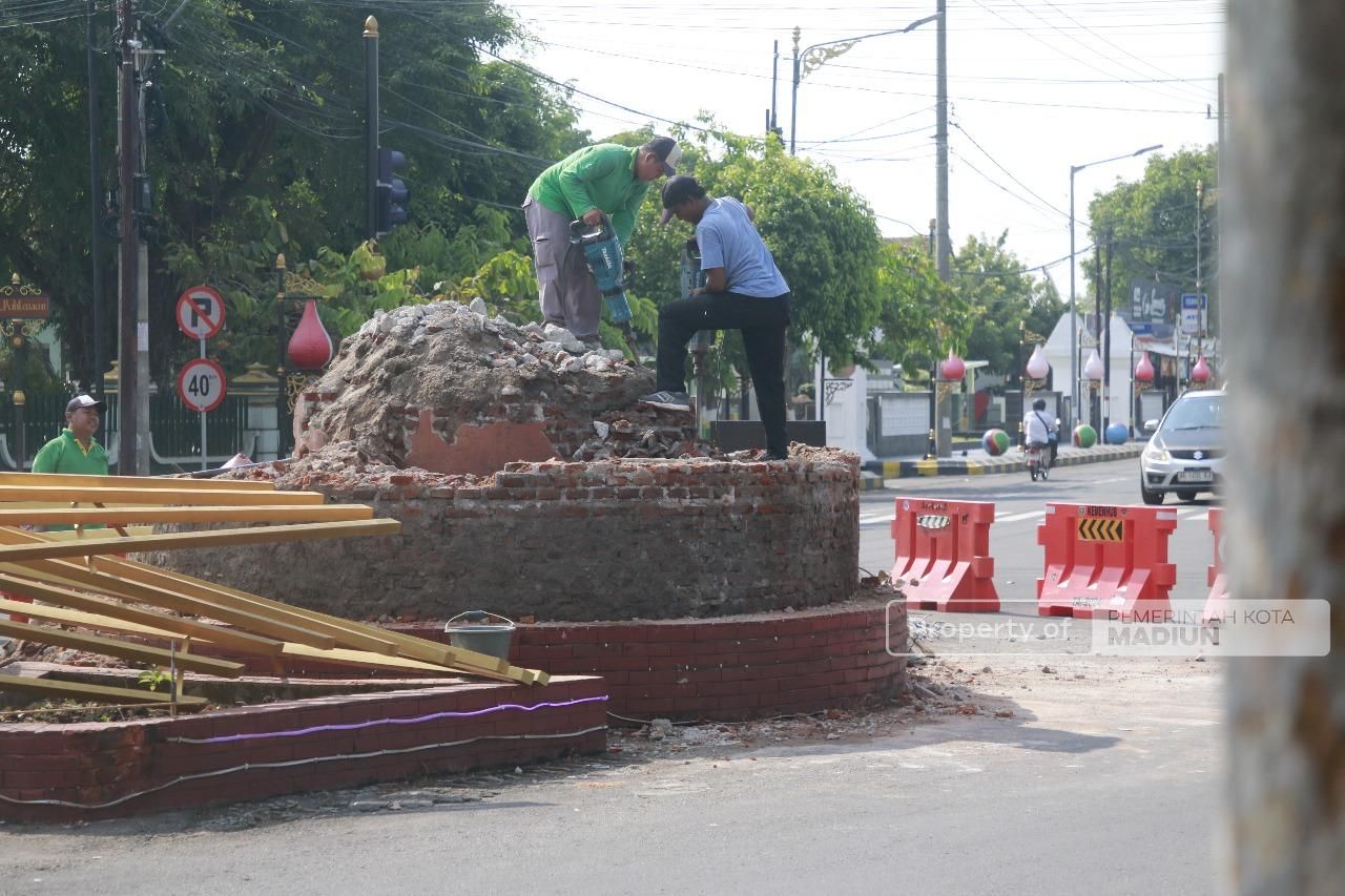 Pahlawan Street Center Kota Madiun Dipasang Videotron