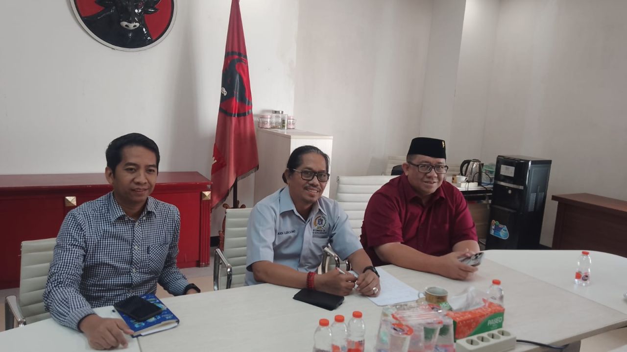 Fraksi PDI Perjuangan DPRD Kota Surabaya Dukung Pemkot Berhutang Untuk Tangani Banjir Hingga PJU