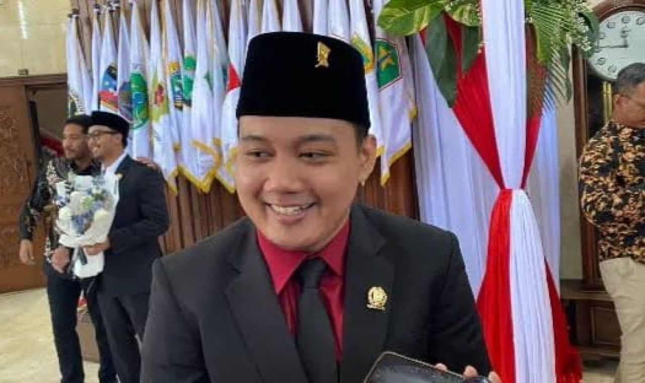 Fraksi PDIP Jatim: Daerah Tak Dapat Apa-apa dari Mobil Listrik