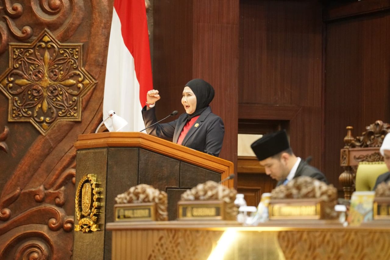 Juru Bicara Fraksi PDIP DPRD Jatim, Dewanti Rumpoko. (Foto: ist)