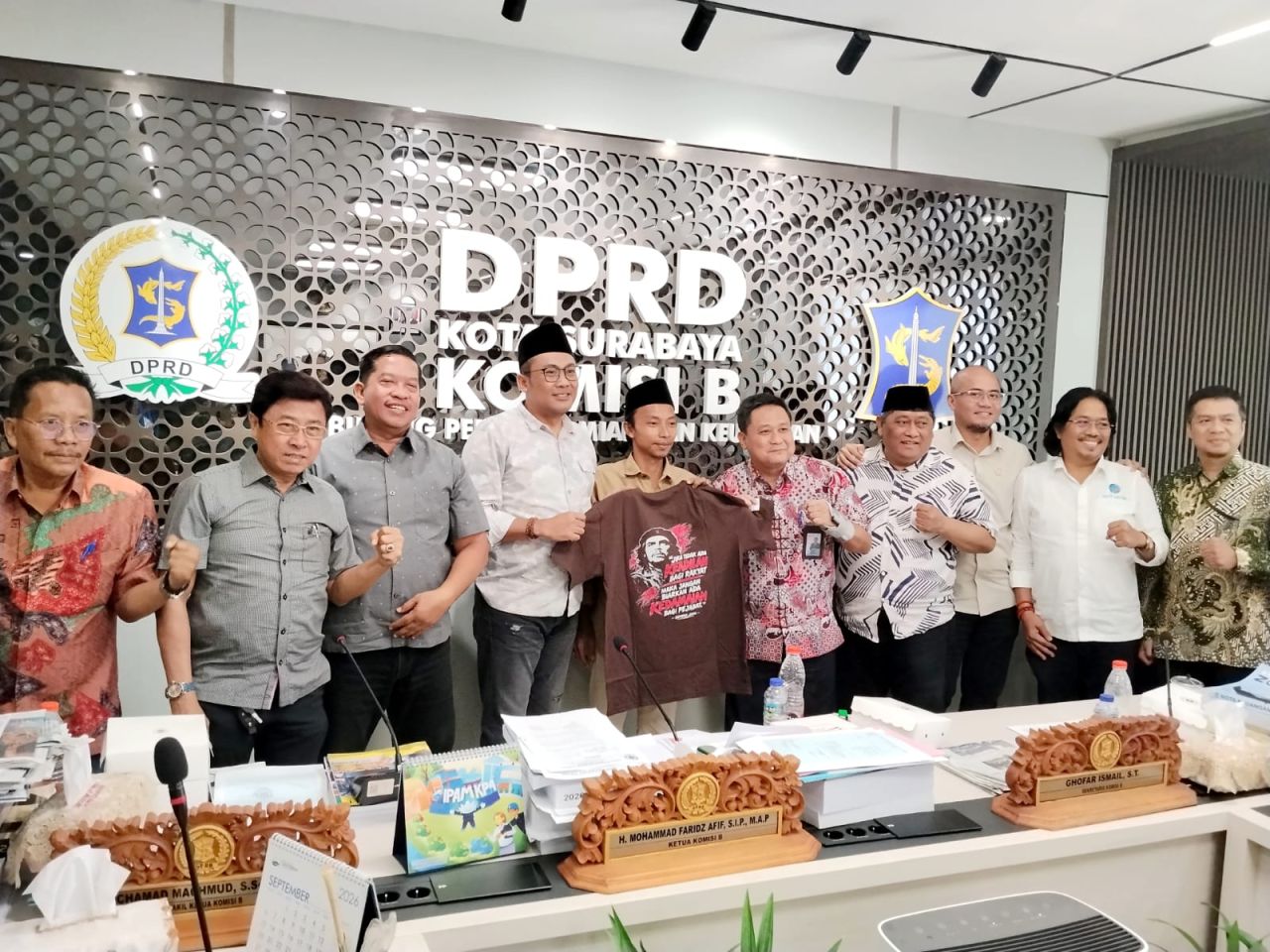 Komisi B DPRD Kota Surabaya saat rapat dengar pendapat soal permasalahan pengelolaan air untuk hunian