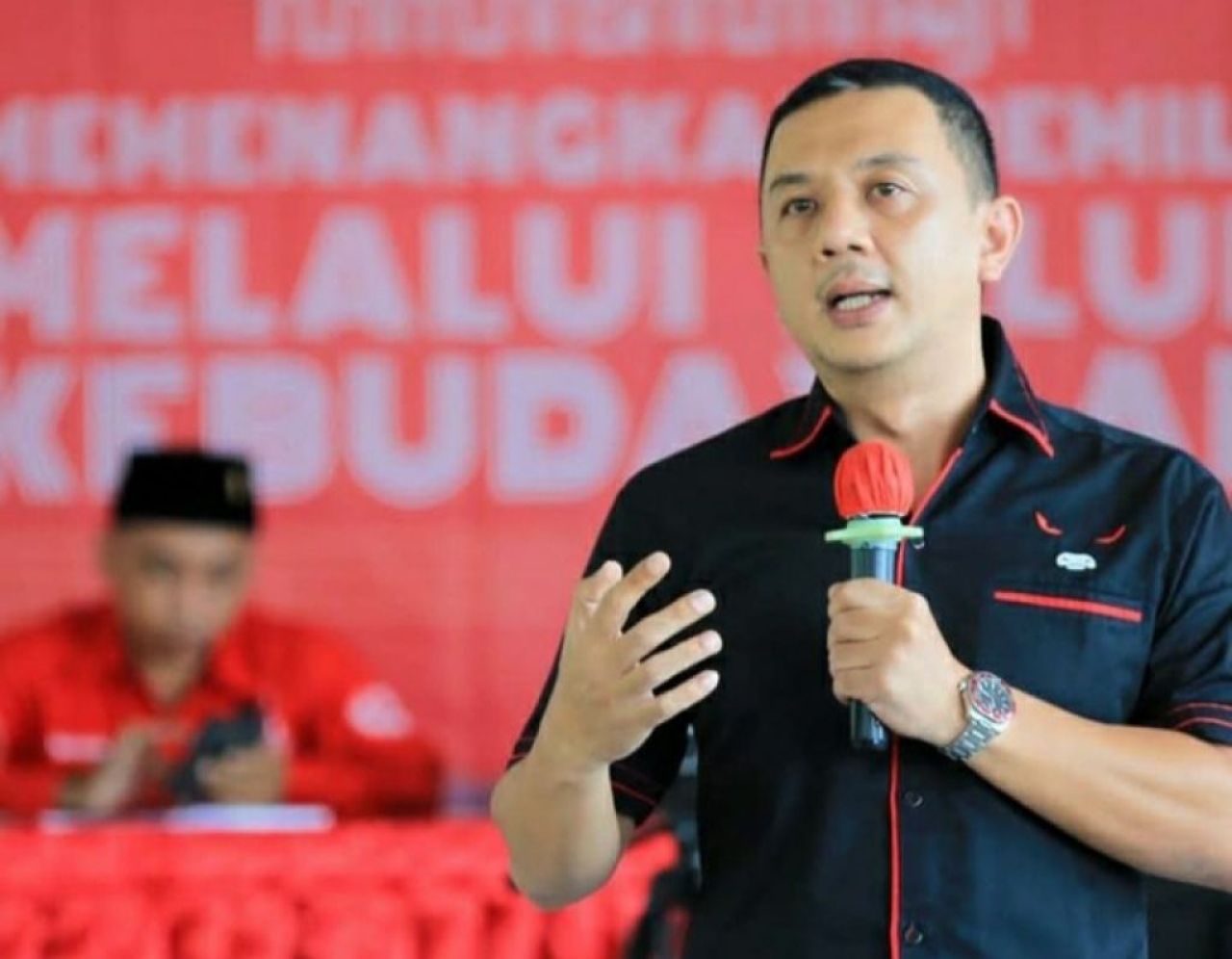 Wakil Ketua DPRD Jawa Timur dari Fraksi PDI Perjuangan, Deni Wicaksono. (Foto: Ist)