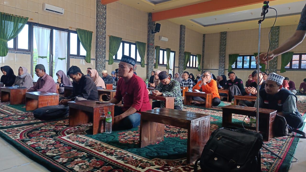 Mitra dan Agen Annamiroh Travelindo Dilatih Piawai Digital Marketing